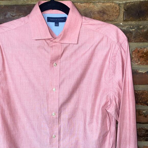 Tommy Hilfiger Red Slim Fit Long Sleeve Button Down Shirt Men's Size 14.5 32-33 - Picture 2 of 6